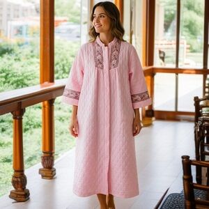 Vintage Lane Bryant Robe L Quilted Kaftan Housecoat Pink Embroidered MuuMuu 70s.